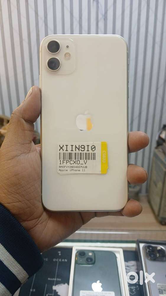 iPhone 11  – Excellent Condition – Best Price