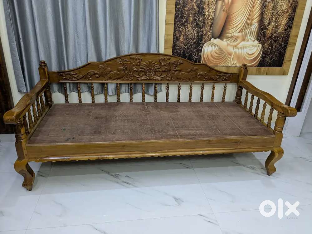 Dhiwana Cot Teak Wood