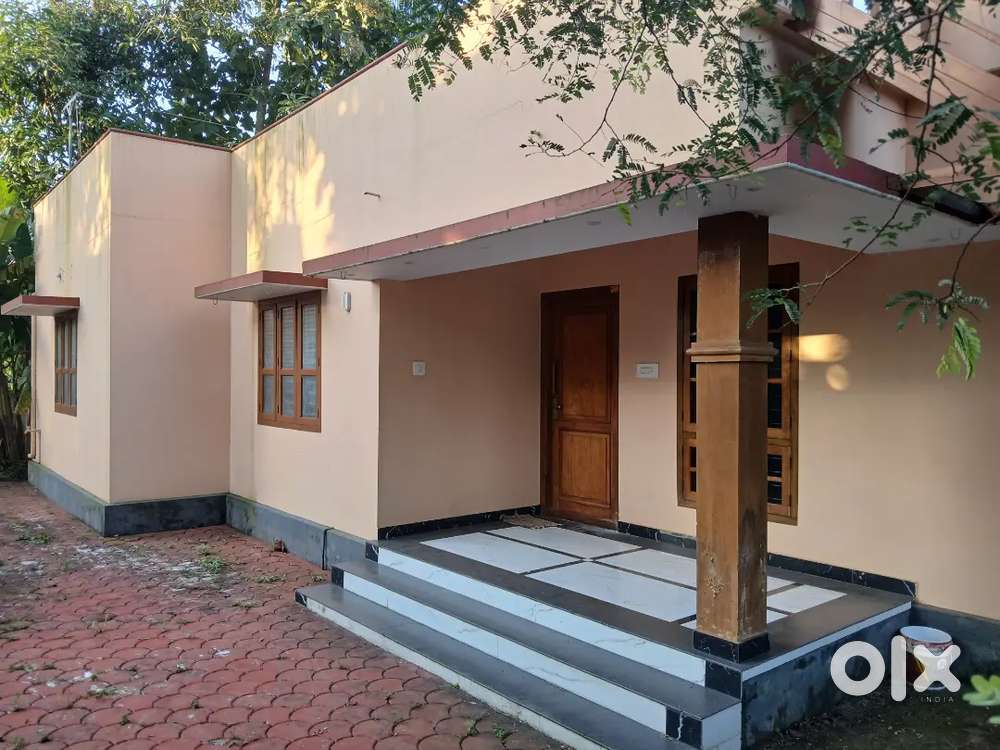2 bhk house for sale/5 cent/ pathiripala town
