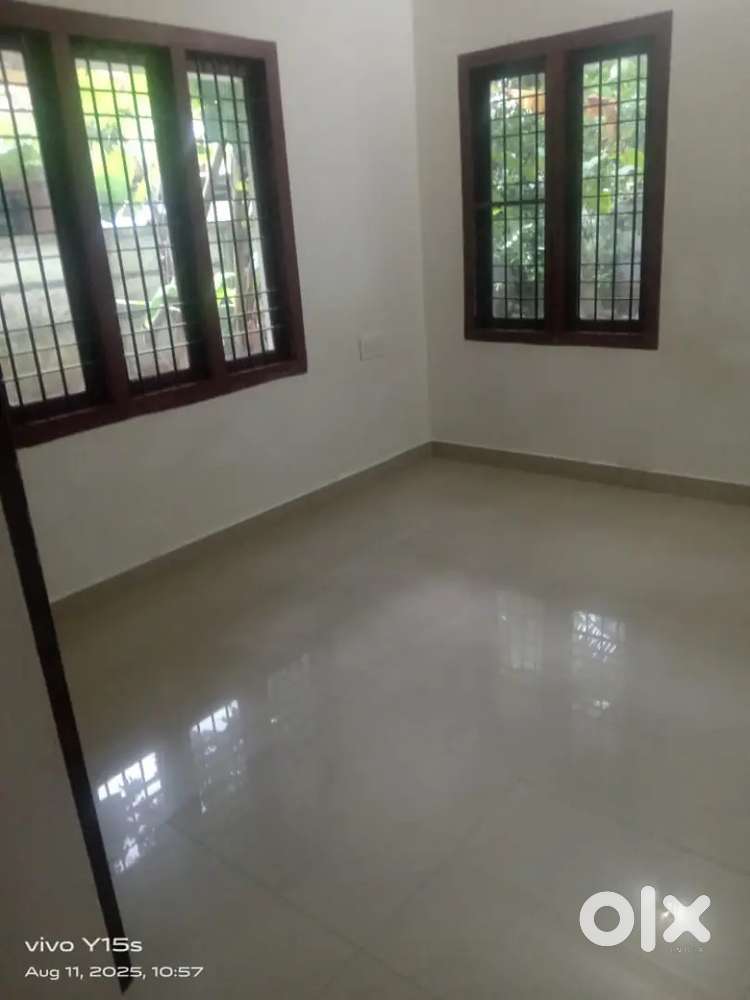 1 bhk up stair of a house for rent near  muthuvara