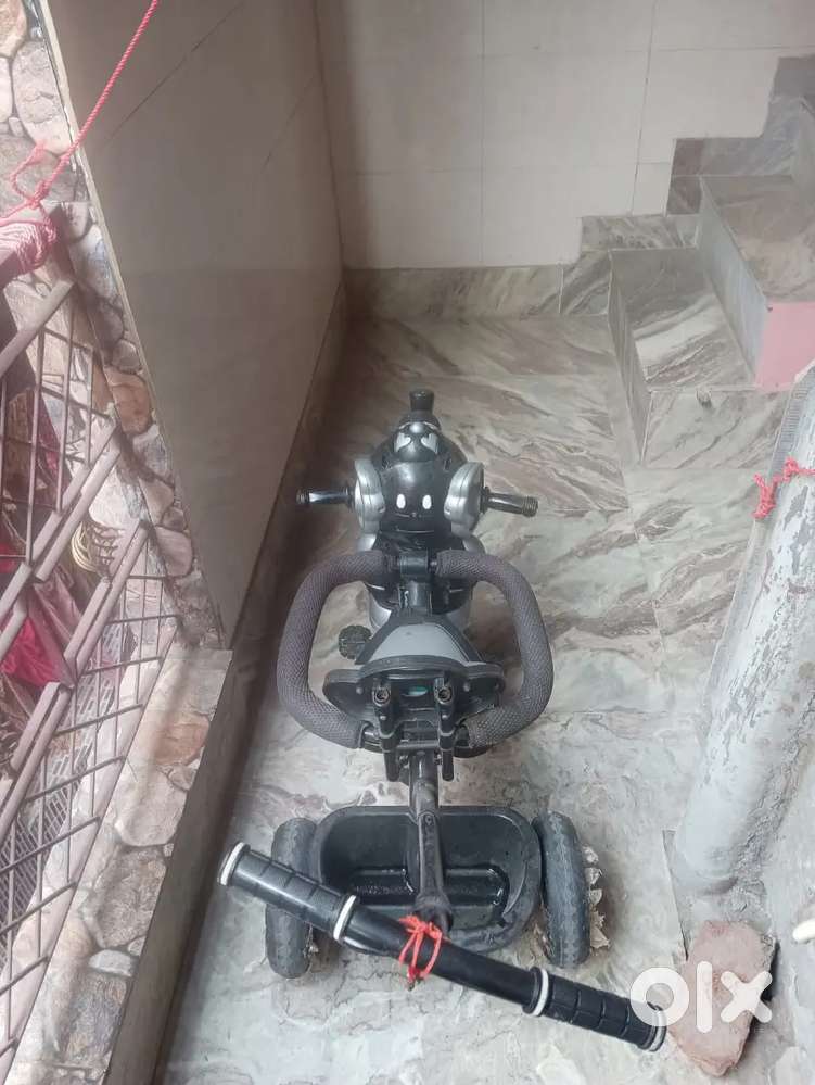 Kids Cycle with support