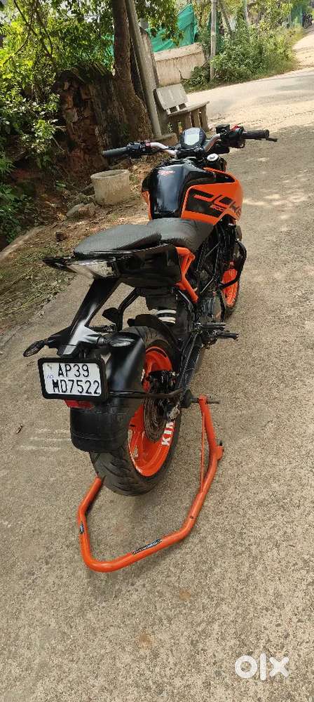 Ktm duke 200