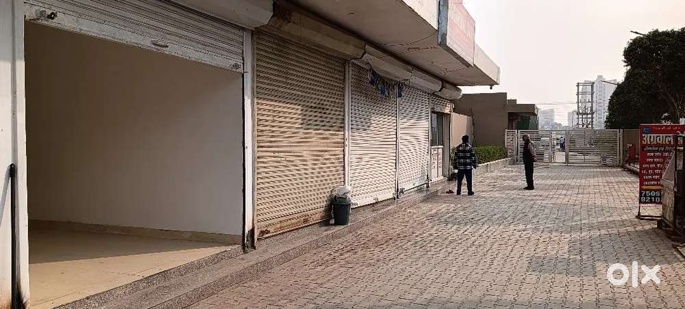 Society Shop 320sqft for Sale.