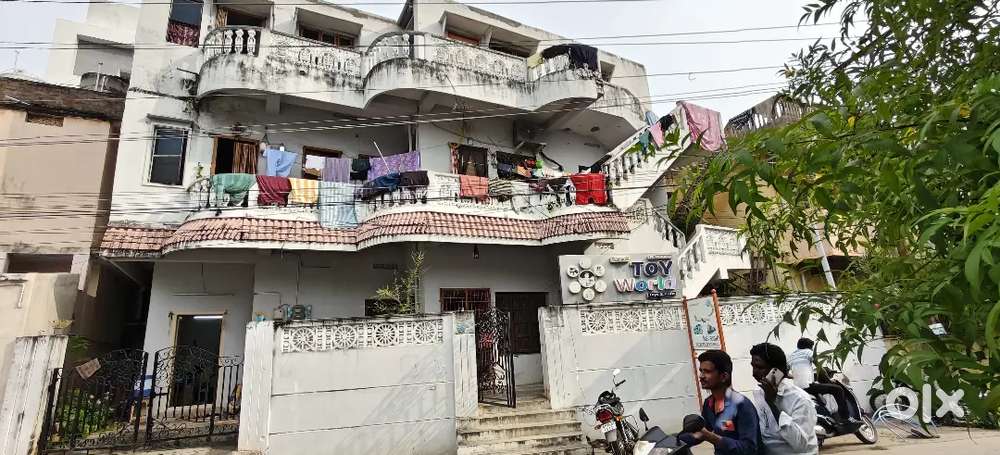 Commercial property house