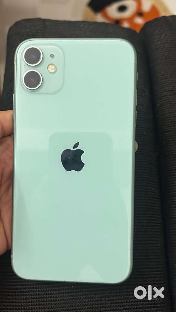 Iphone 11 working perfectly fine .( front glass cracked)