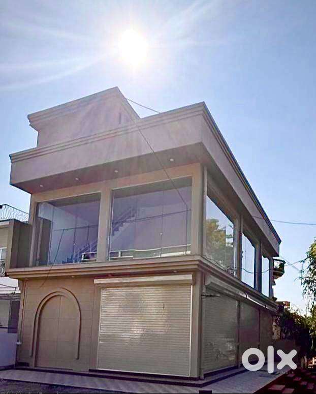 showroom for racecourse