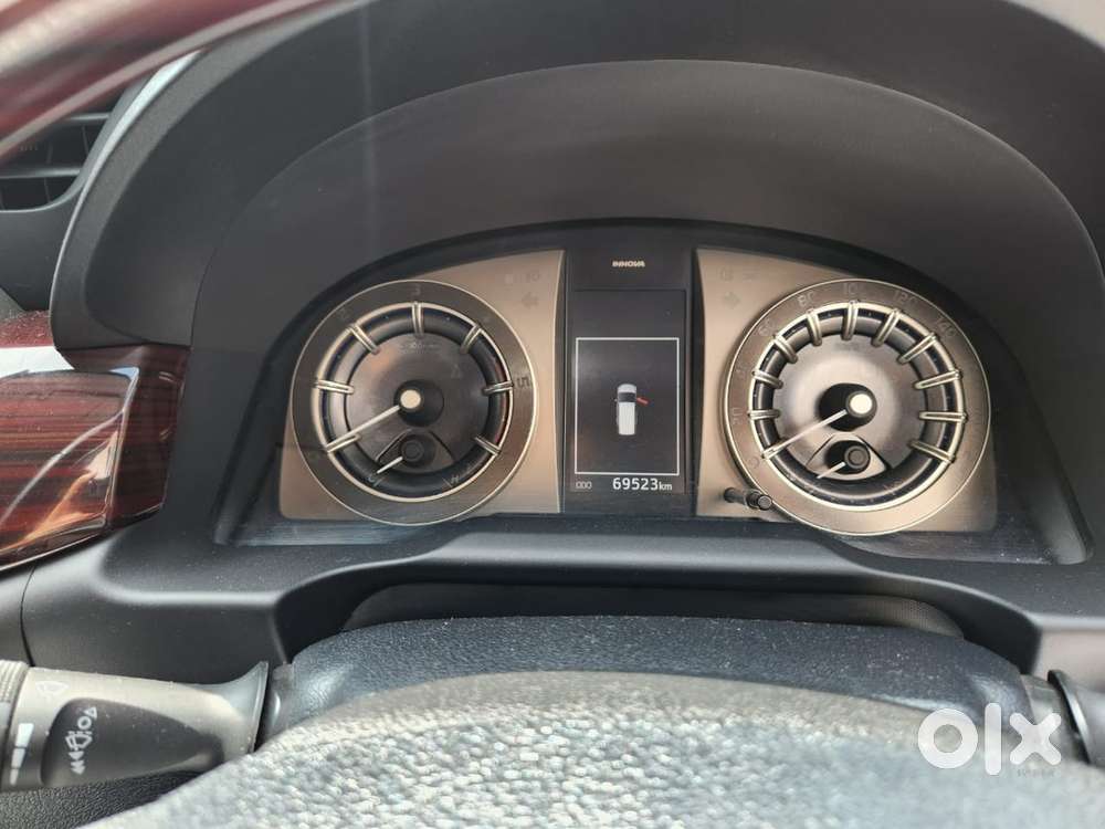 Toyota Innova Crysta 2.4 Z