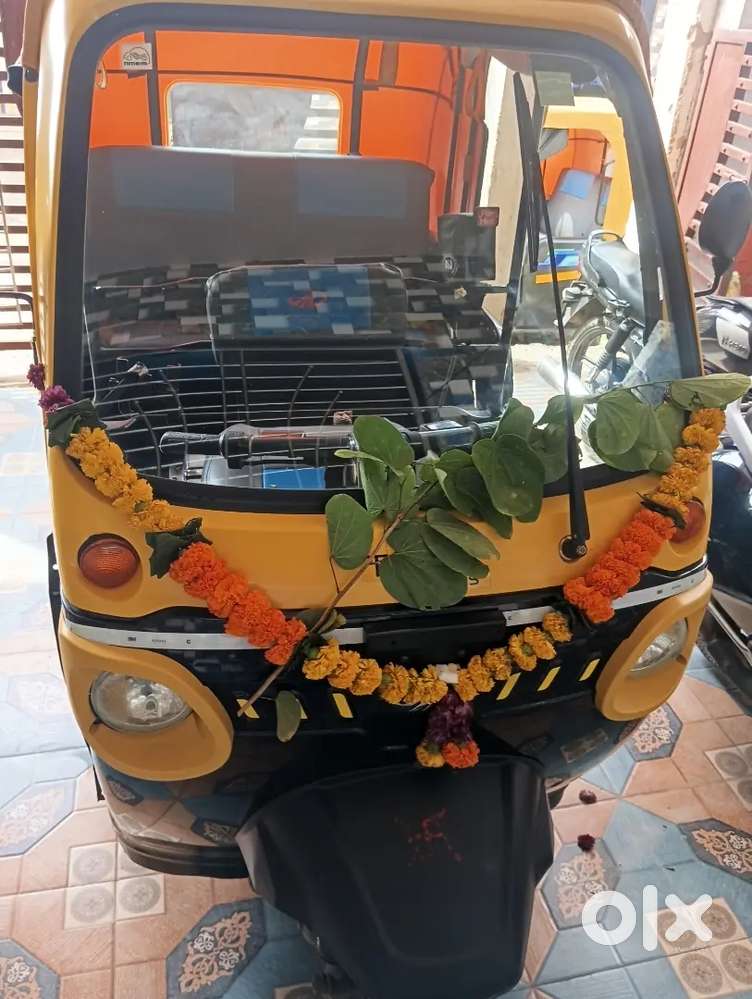 Auto ke liye driver chahiye new auto hai