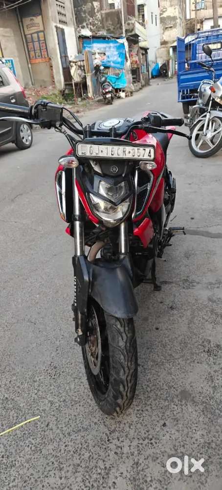 Yamaha Fzs