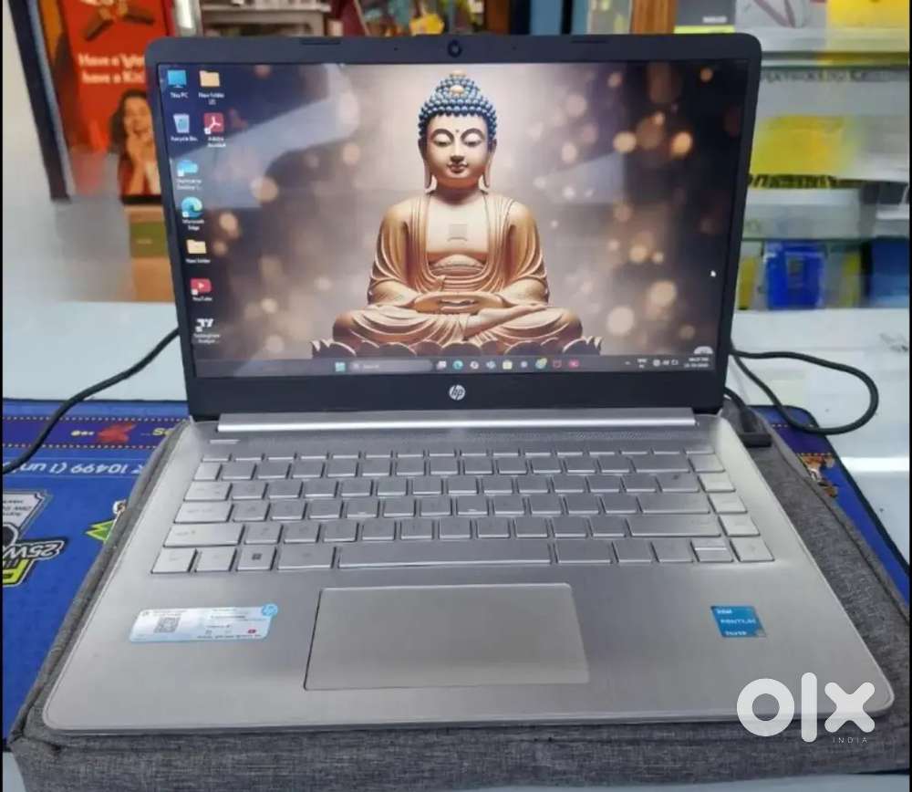 একদম নতুন ল্যাপটপ hp