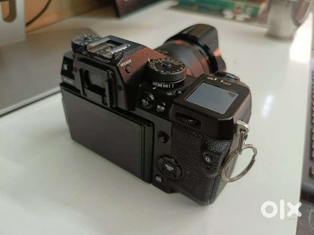 Fuji Film H1 Camera