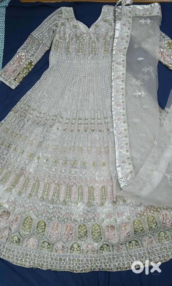 GOWN FOR WEDDING / EVENTS / ETC