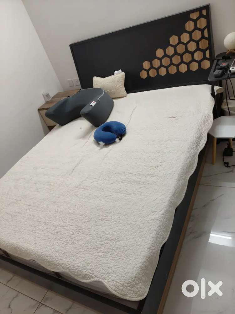 Korean queen size luxury cot and bed