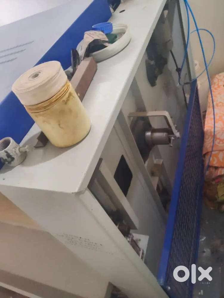 Saree rolling machine