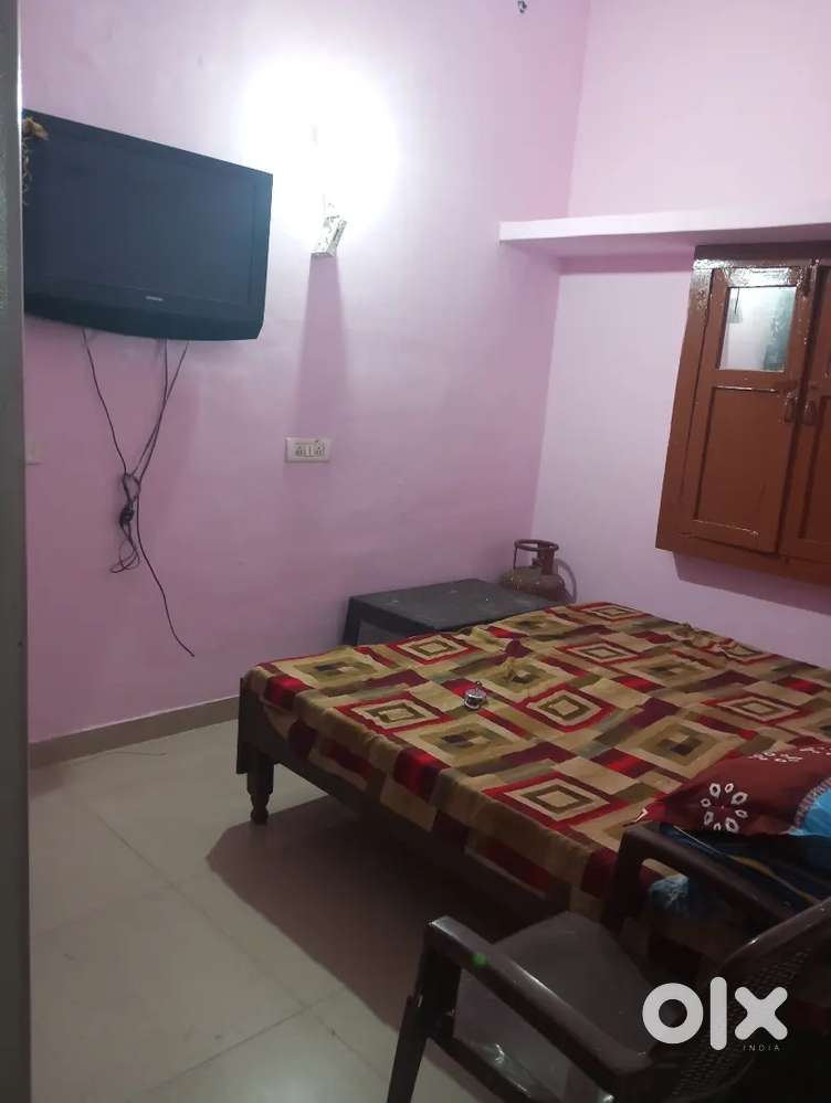 For Rent 2 Room Set Ground Floor Sector 20 girls'/boys family