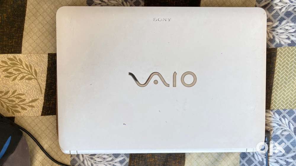 Sony vaio laptop i3 4gb ram 120gb ssd