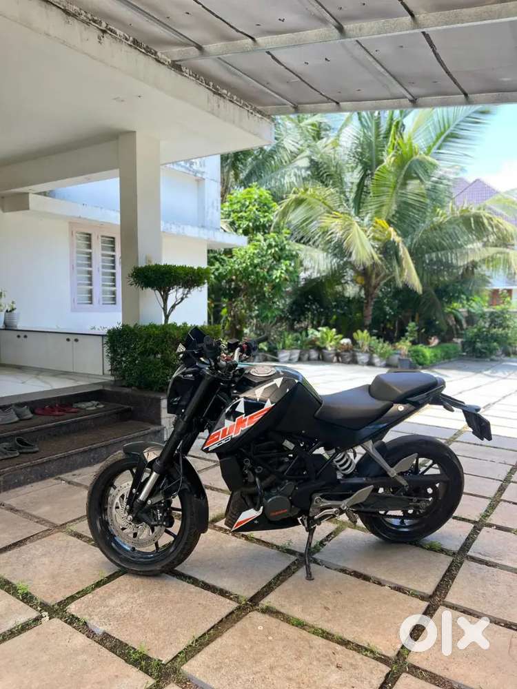 Rs.140000 KTM Duke 200 BS4