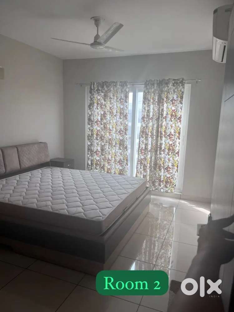 Owner Free 1AC 2Room Fully Independent Fully Furnished Brokerage 50%
