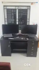 Office Table 5ft by 2.5ft Solid wood