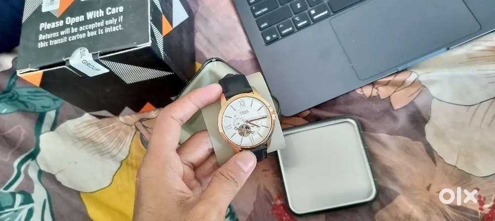 Fossil men blue&off-white leather watch ME3171