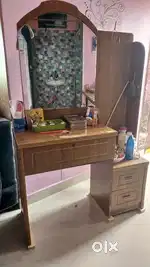 Rice cooker  and dressing table