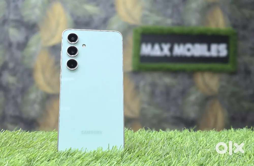 Galaxy S24 FE  8/128gb (mint)