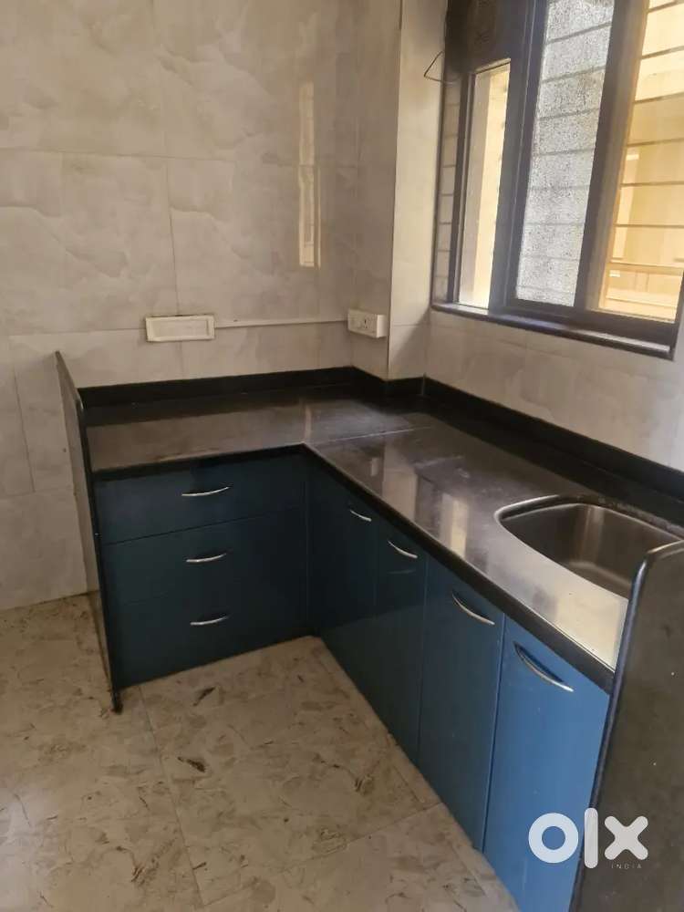 2bhk flat rent near karamyogi nagar nasik lift  parking available