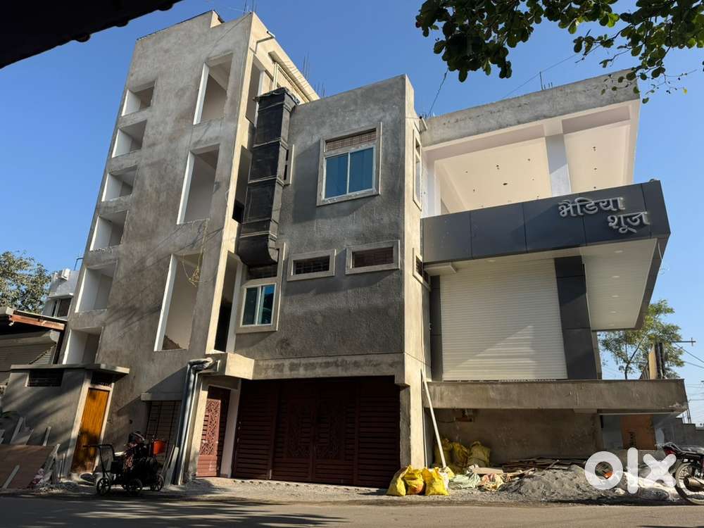 At premium location , on BHAIDIA SHOES SQUARE