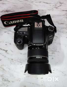 DSLR Camera Canon 77D + 18-55mm lens in mint condition