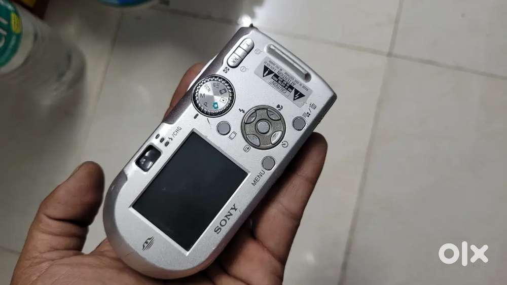 Sony cyber shot camara Carl Zeiss lence 100% working condition