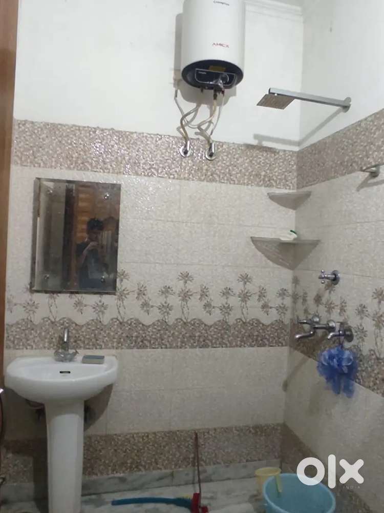 2 bhk in gtb nagar