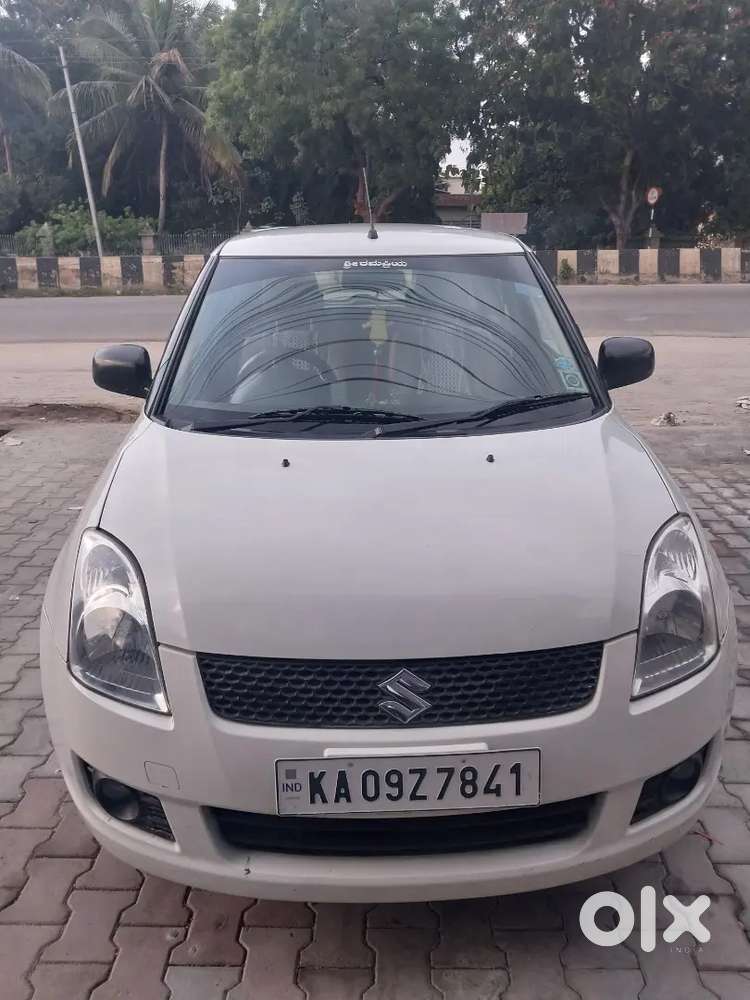 Maruti Suzuki Swift 2011 Petrol 70000 Km Driven