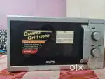 Sanyo Microwave – Gently Used & in Excellent Condition!