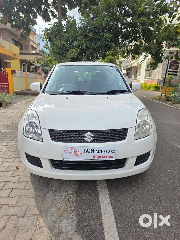 Maruti Suzuki Swift Dzire Ldi BSIV, 2017, Diesel