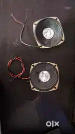 2 big speaker,2 small speaker and 2 tiny speaker