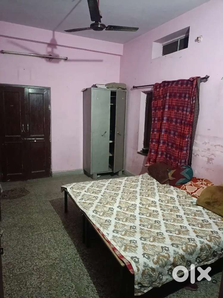 1 available for 1 person