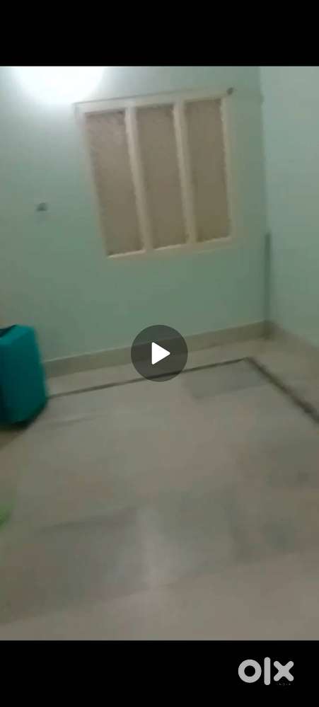 2 flatmates(male) required,each person 4000 Rs