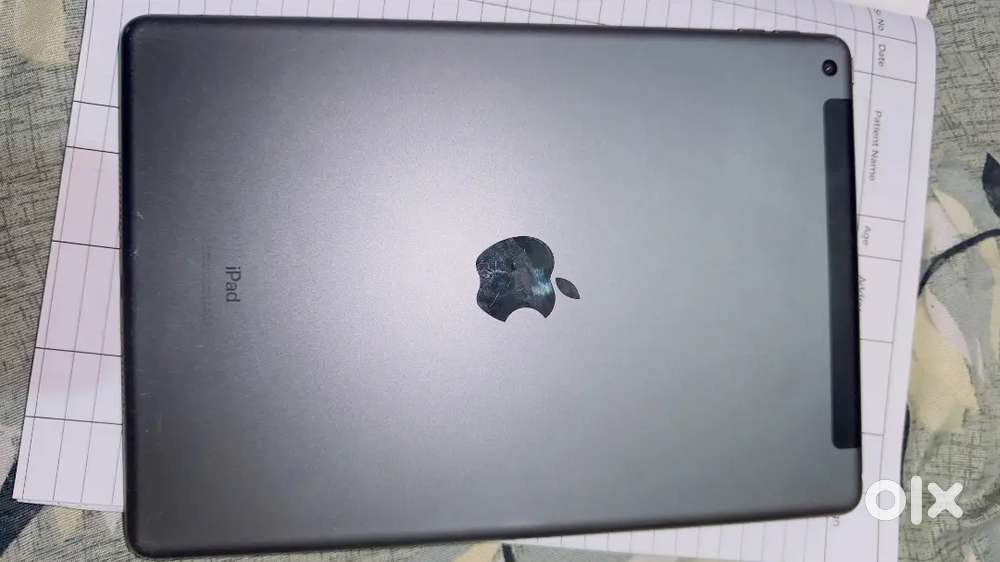 I pad 8 gen with wifi and sim 32gb
