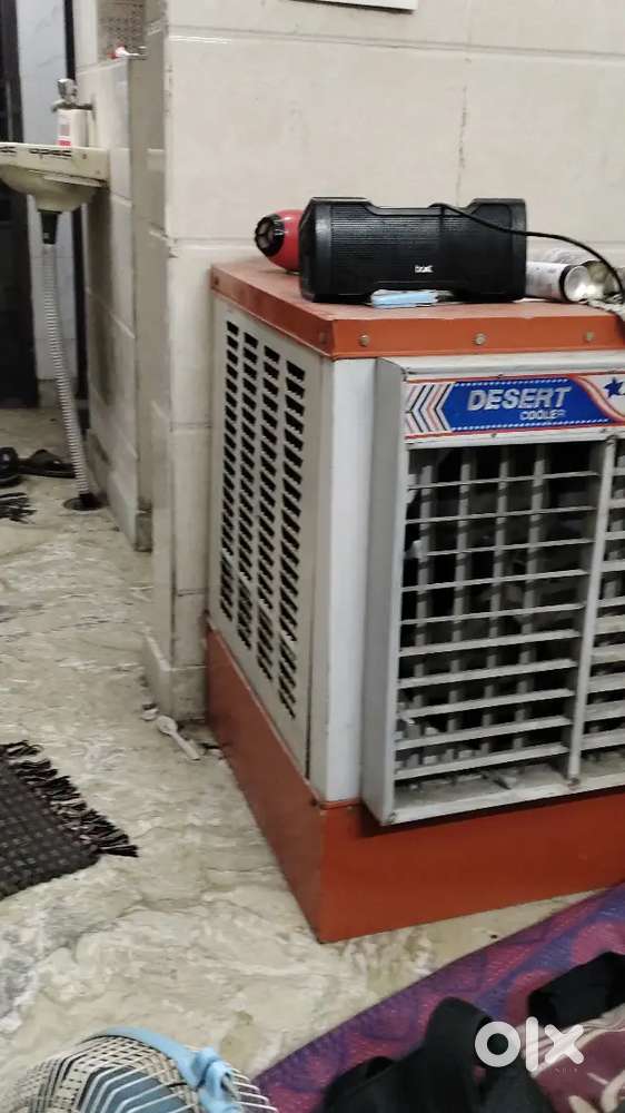 Cooler of iron frame