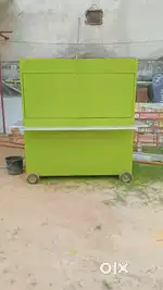 समान बिकाऊ है रेस्टोरेंट का
