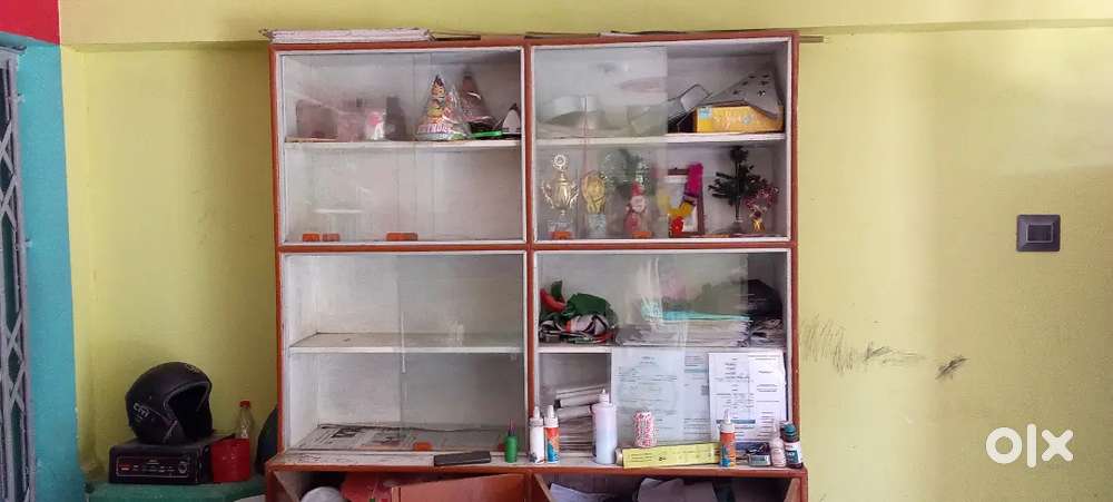 GOOD quality Shelf plywood and glass for domestic or business use
