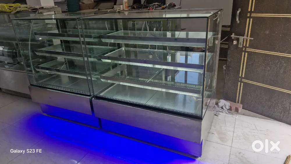 Cake Display Countar