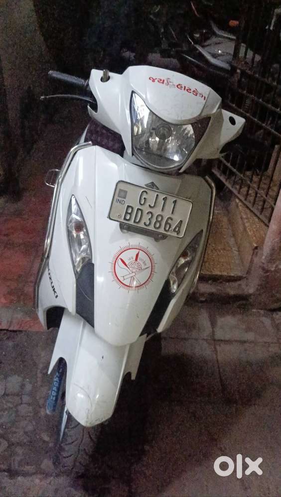 Suzuki let's