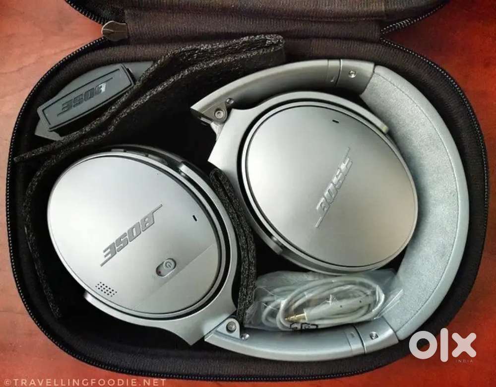 Bose wireless highend headphones with 3level noise cancelation  box