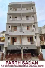 3 BHK flat in covered campus near anwarganj (tejab mill campus)