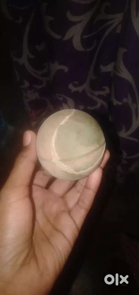 Iam selling a ball of tennis cricket ball