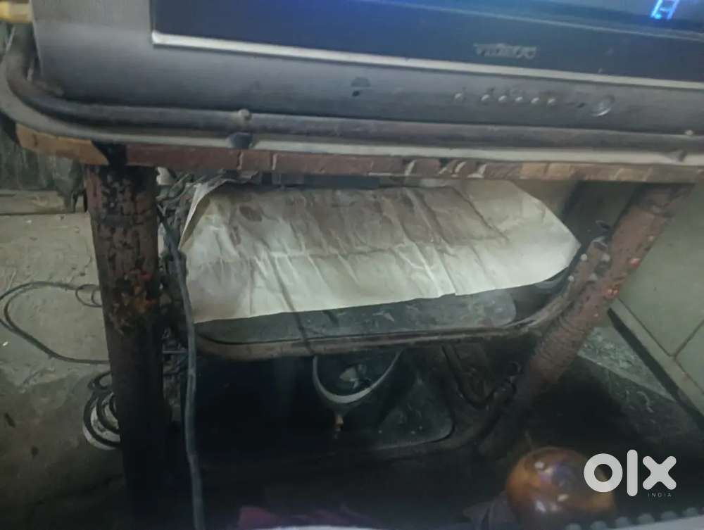 Videocon tv 21 inches,dvd player, tv  stand,speaker