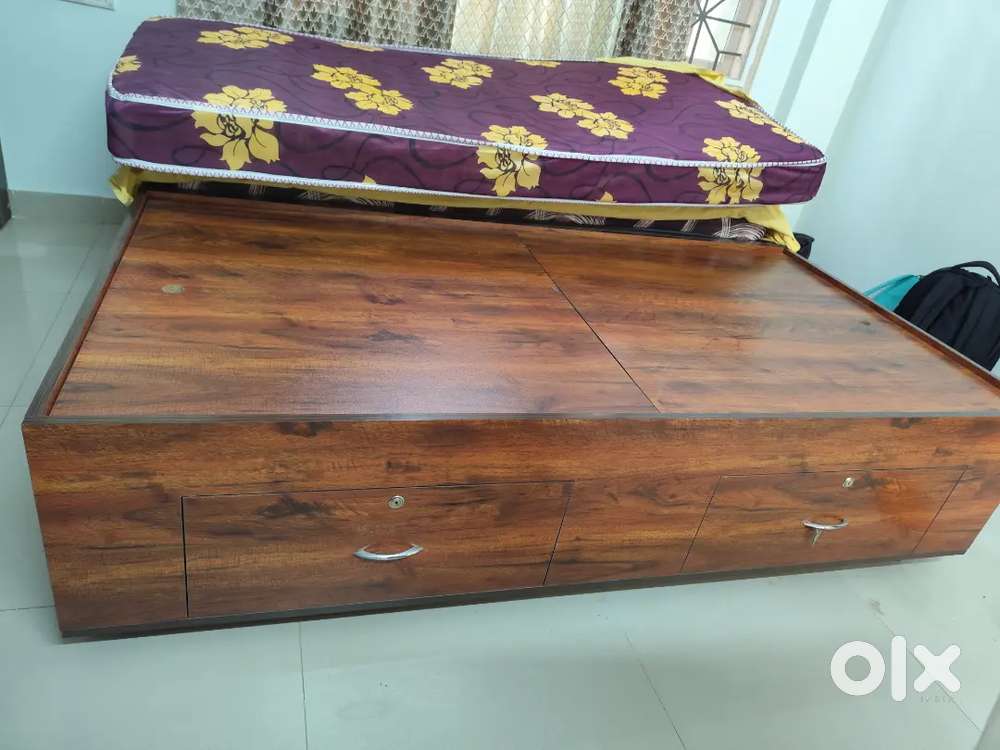 Diwan Bed with Storage (New)