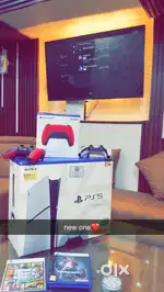 PS 5 disk slim with 2 remote  gta a 5 and taken 8 disk 25 april 2025