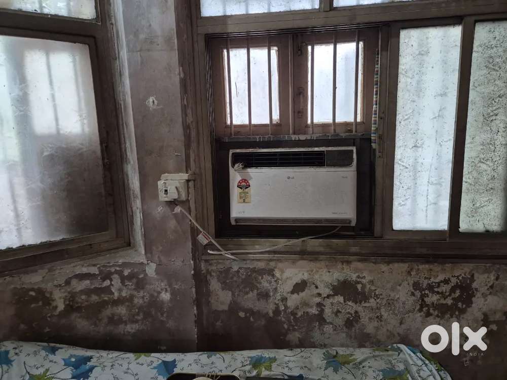 Lg 1.0 ton window ac with warranty